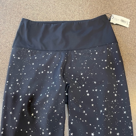 🆕 “Cut The Frills” Premium Silver Stars AllOver Print Leggings, Size Medium - Picture 4 of 6